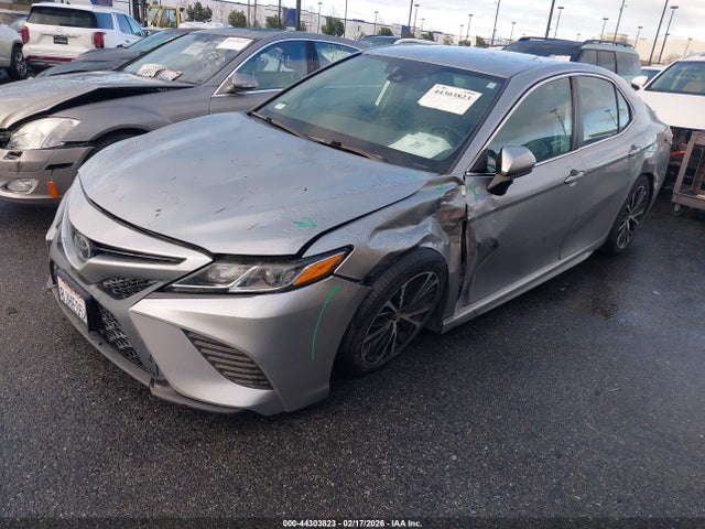 2019 TOYOTA CAMRY 4T1B11HK8KU211696 Photo 1