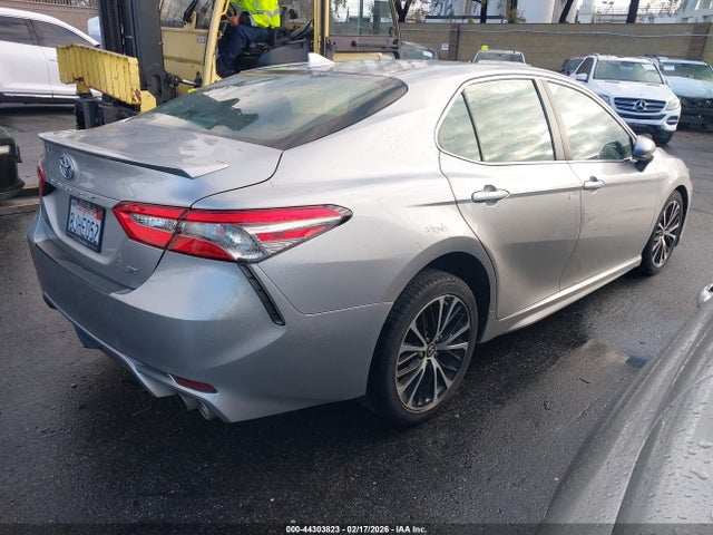 2019 TOYOTA CAMRY 4T1B11HK8KU211696 Photo 3