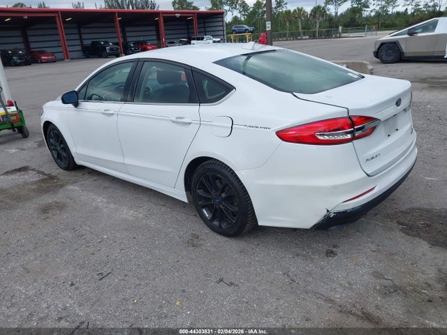 2019 FORD FUSION HYBRID 3FA6P0LU2KR188730 Photo 2