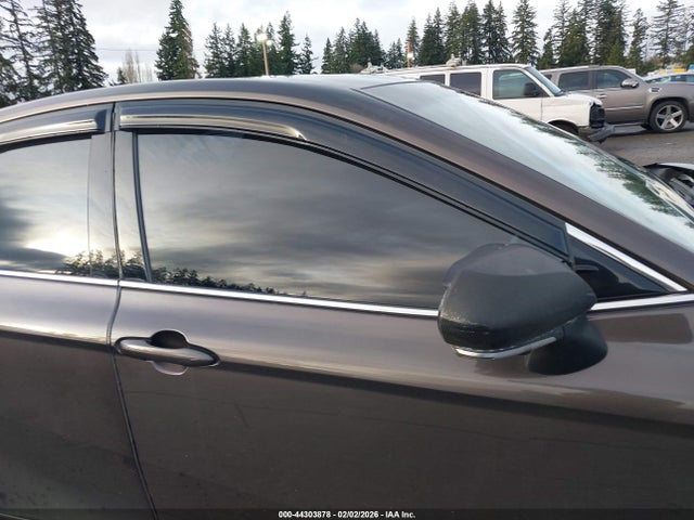 4T1B21HKXJU503247 Toyota Camry Hybrid Xle