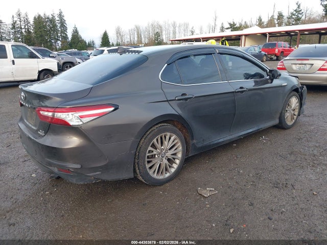 4T1B21HKXJU503247 Toyota Camry Hybrid Xle