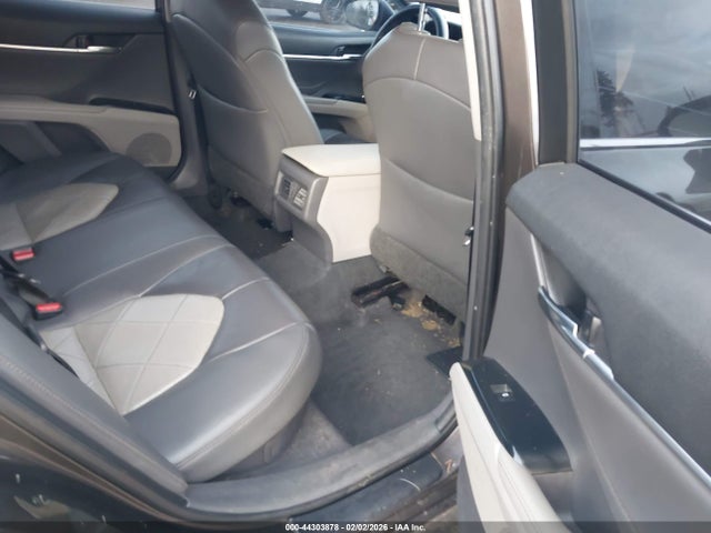 4T1B21HKXJU503247 Toyota Camry Hybrid Xle
