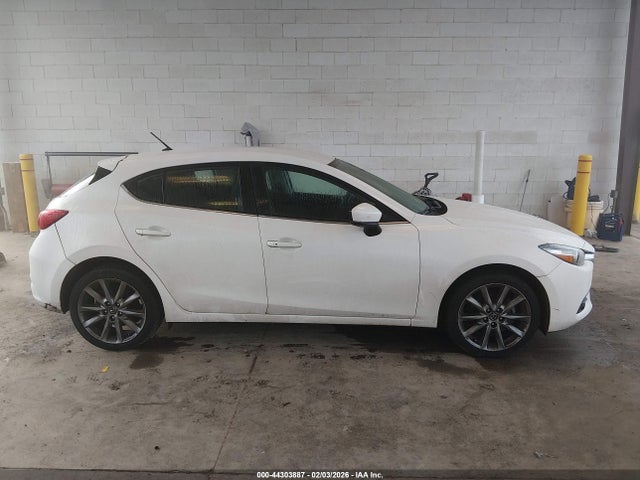 3MZBN1L32JM249918 Mazda Mazda3 Touring