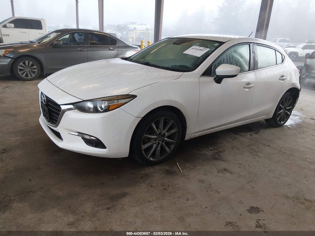 3MZBN1L32JM249918 Mazda Mazda3 Touring