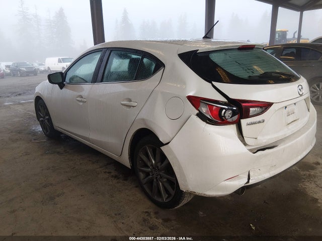 3MZBN1L32JM249918 Mazda Mazda3 Touring