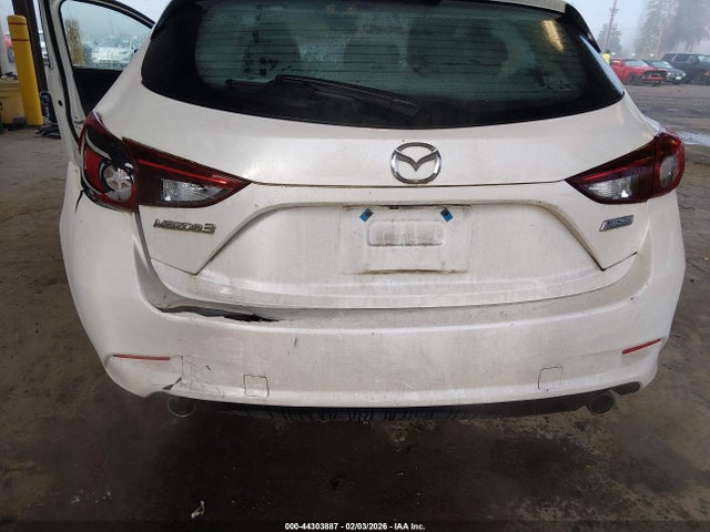 3MZBN1L32JM249918 Mazda Mazda3 Touring