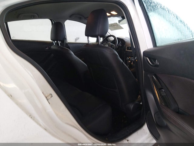 3MZBN1L32JM249918 Mazda Mazda3 Touring