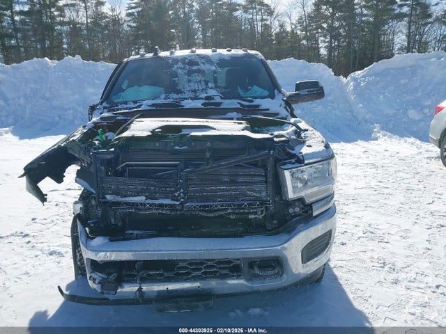 3C6UR5CL1MG607625 RAM 2500 Tradesman 4x4 6&#039;4 Box
