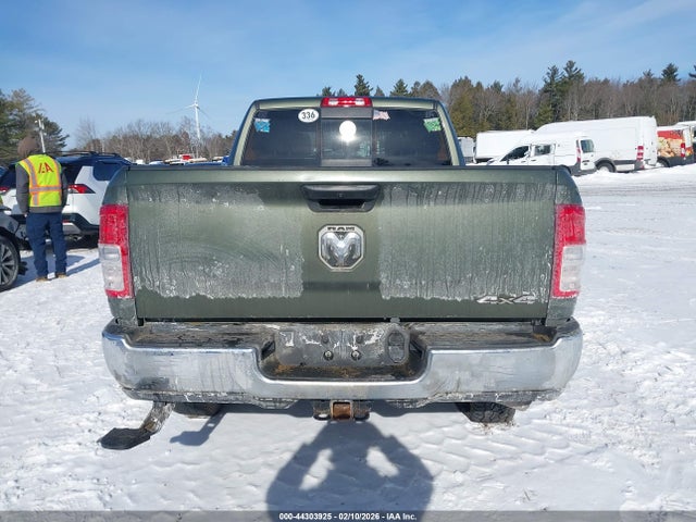 3C6UR5CL1MG607625 RAM 2500 Tradesman 4x4 6&#039;4 Box