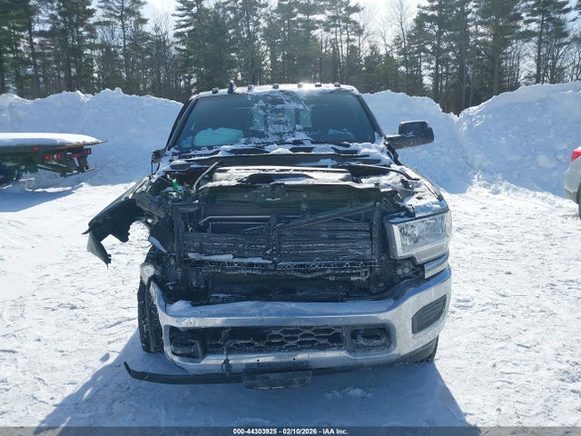 3C6UR5CL1MG607625 RAM 2500 Tradesman 4x4 6&#039;4 Box