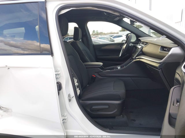 2025 JEEP GRAND CHEROKEE L 1C4RJJAGXS8720061 Photo 4