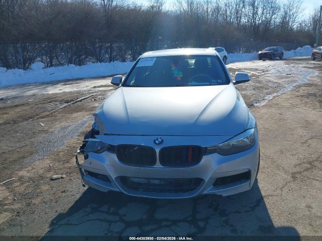 BMW 320i Xdrive 2016 WBA8A3C55GK689697 Image 12