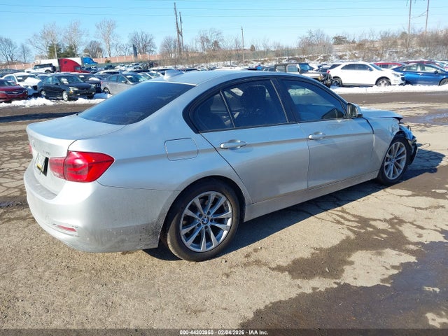 2016 BMW 320I WBA8A3C55GK689697 Photo 3