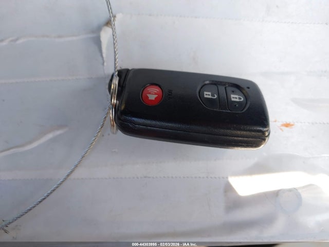 JTDZN3EU4EJ013194 Toyota Prius V Five