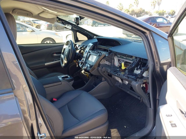 JTDZN3EU4EJ013194 Toyota Prius V Five
