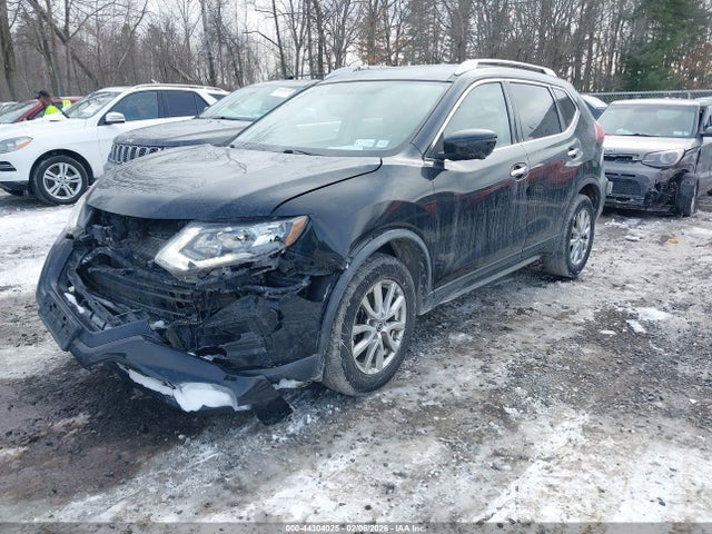 44304025 :رقم المزاد ، KNMAT2MV7JP620592 vin ، 2018 Nissan Rogue Sv مزاد بيع
