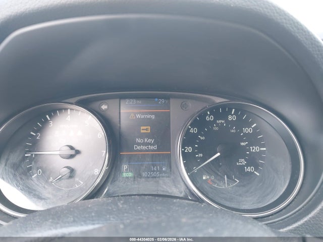 44304025 :رقم المزاد ، KNMAT2MV7JP620592 vin ، 2018 Nissan Rogue Sv مزاد بيع