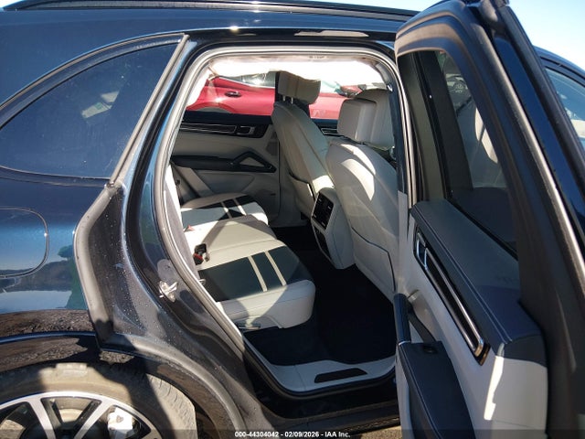 2021 PORSCHE CAYENNE WP1AG2AY5MDA33945 Photo 7