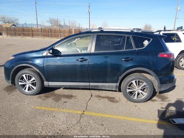Toyota Rav4 Xle 2018 JTMRFREV8JD240552 Image 15