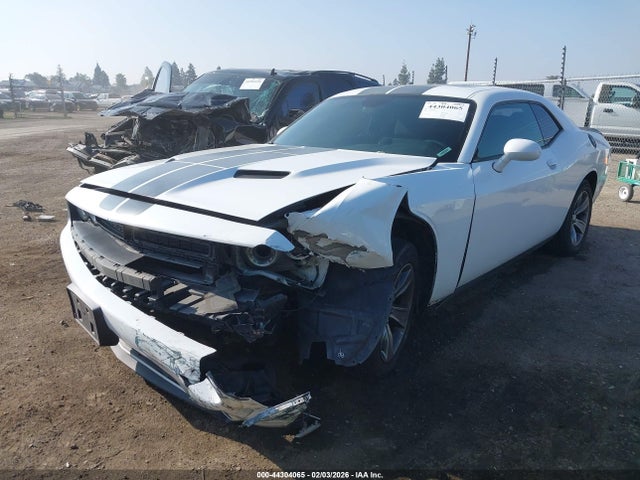 Dodge Challenger Sxt 2016 2C3CDZAG3GH138160 Image 2