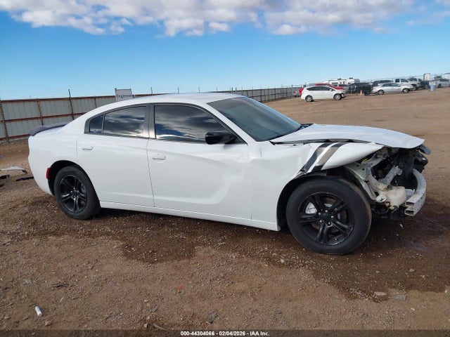 2C3CDXBG5HH643542 Dodge Charger Se Rwd