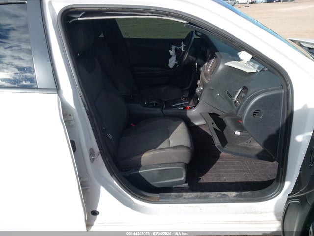 2C3CDXBG5HH643542 Dodge Charger Se Rwd