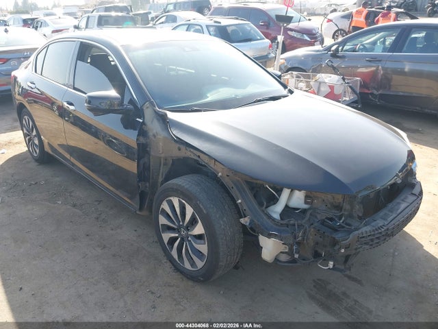 Honda Accord Hybrid Touring 2015 1HGCR6F78FA003288 главное изображение