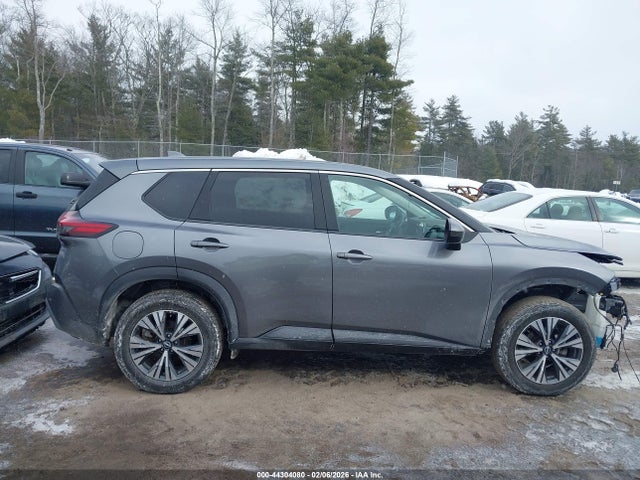 5N1BT3BAXPC928748 Nissan Rogue Sv Fwd