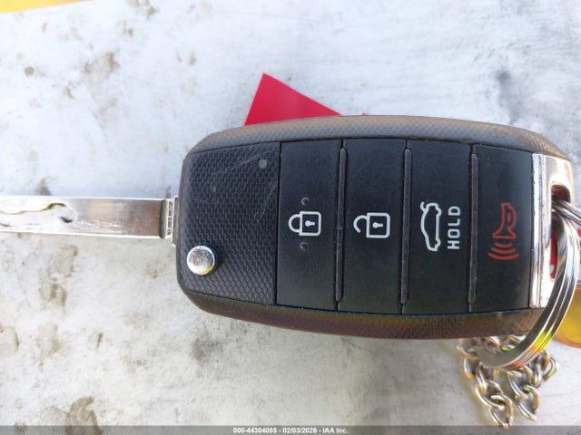 3KPA24AB0KE167569 KIA RIO S