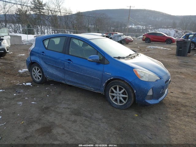 2013 TOYOTA PRIUS C JTDKDTB32D1533747