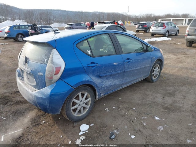 2013 TOYOTA PRIUS C JTDKDTB32D1533747 Photo 3