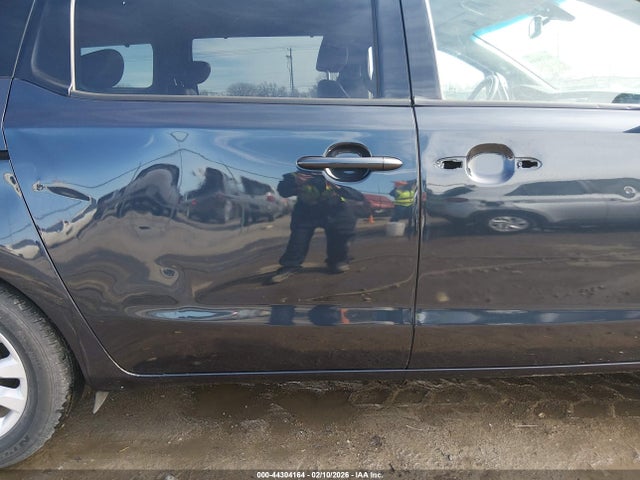 2017 Kia Sedona Ex მანქანა იყიდება აუქციონზე, vin: KNDMC5C14H6256340, აუქციონის ნომერი: 44304164