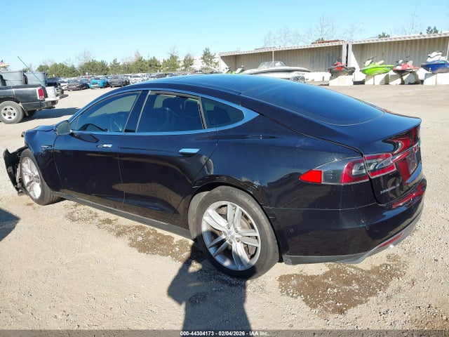 2015 Tesla Model S 85d/p85d მანქანა იყიდება აუქციონზე, vin: 5YJSA1E41FF120259, აუქციონის ნომერი: 44304173