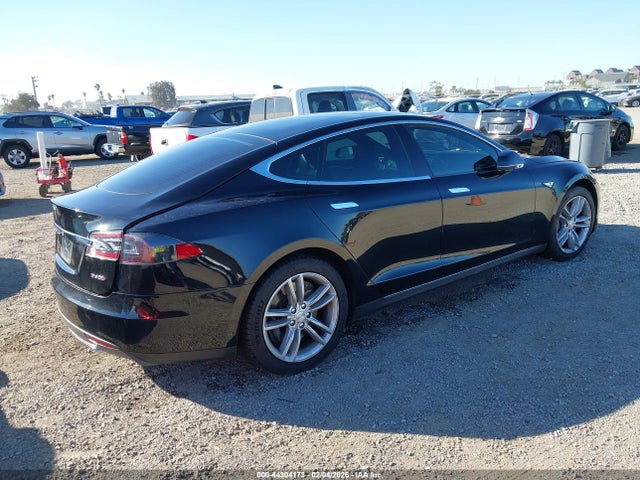 2015 Tesla Model S 85d/p85d მანქანა იყიდება აუქციონზე, vin: 5YJSA1E41FF120259, აუქციონის ნომერი: 44304173