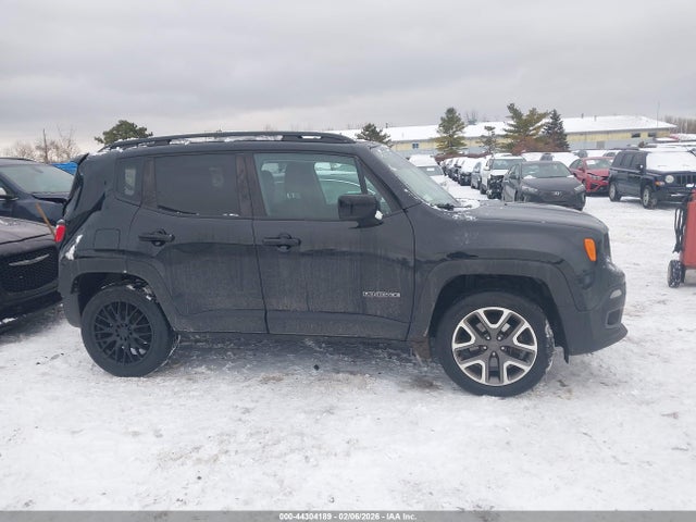 Продажа на аукционе авто 2017 Jeep Renegade Latitude 4x4, vin: ZACCJBBBXHPF57959, номер лота: 44304189