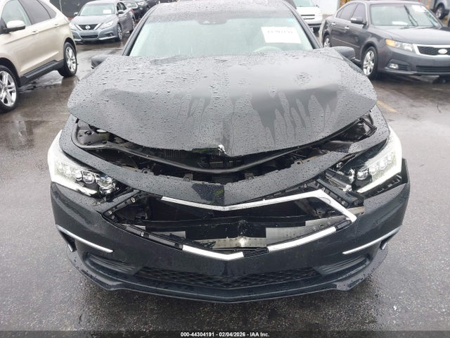 44304191 :رقم المزاد ، JH4KC1F52JC000587 vin ، 2018 Acura Rlx مزاد بيع