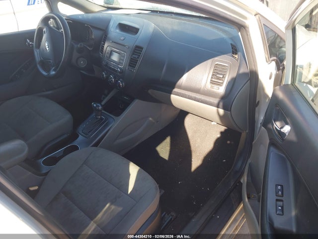 44304210 :رقم المزاد ، KNAFK4A66F5291479 vin ، 2015 Kia Forte Lx مزاد بيع