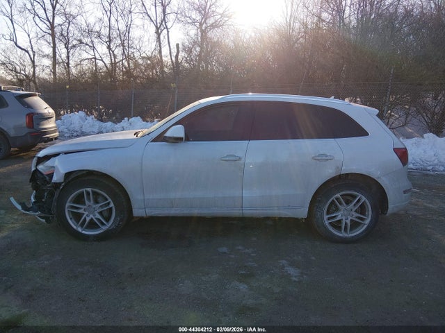 WA1LFAFP9FA145914 Audi Q5 2.0t Premium