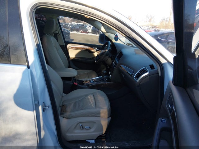 WA1LFAFP9FA145914 Audi Q5 2.0t Premium