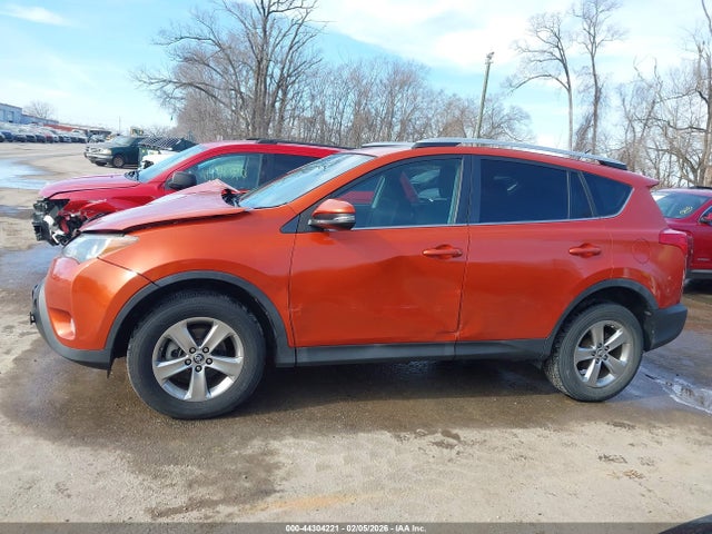 2015 Toyota Rav4 Xle მანქანა იყიდება აუქციონზე, vin: 2T3RFREV8FW354271, აუქციონის ნომერი: 44304221