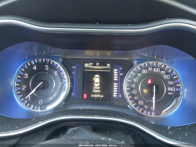 1C3CCCAB7HN505526 Chrysler 200 Limited Platinum
