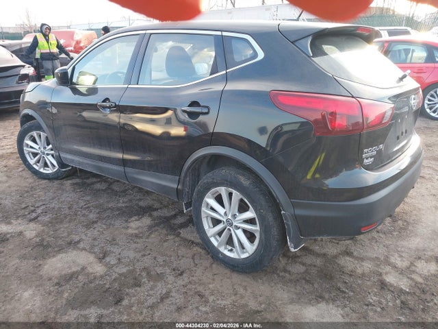 JN1BJ1CR2KW326858 Nissan Rogue Sport S