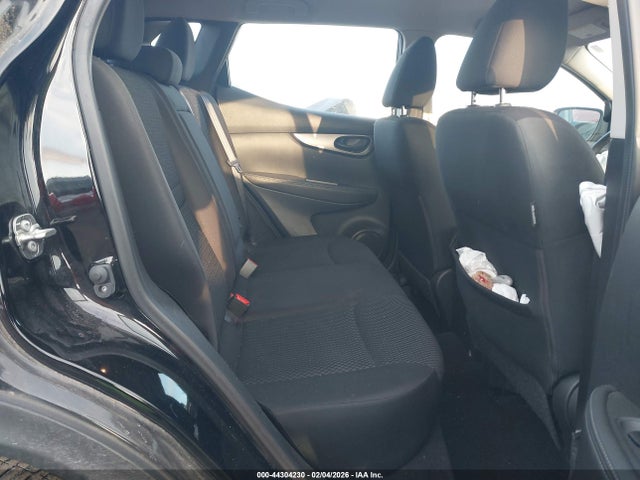 JN1BJ1CR2KW326858 Nissan Rogue Sport S