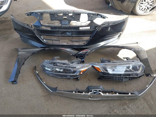1HGCV1F18KA132491 Honda ACCORD LX