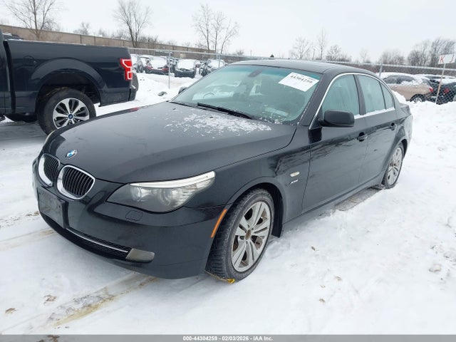 2010 BMW 528I WBANV1C57AC157574 Photo 1