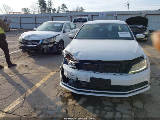 Продаж на аукціоні авто 2017 Volkswagen Jetta 1.4t S, vin: 3VW2B7AJ0HM386492, номер лоту: 44304278