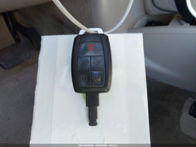 2011 VOLVO C70 YV1672MC8BJ116706 Photo 10