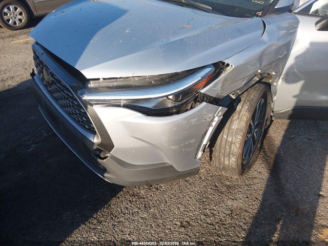 Toyota Corolla Cross Xle 2023 7MUDAAAG6PV067246 Image 12