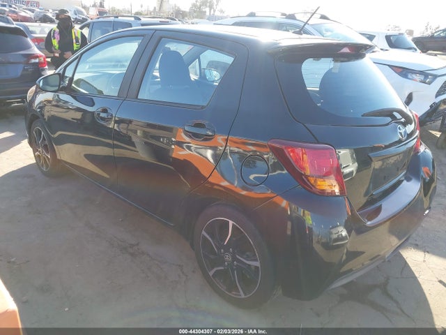 VNKKTUD36HA077190 Toyota Yaris Se