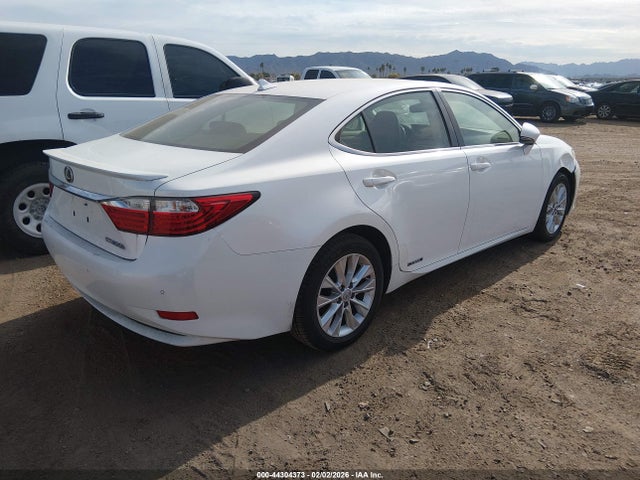 2013 LEXUS ES 300H JTHBW1GG4D2004755 Photo 3